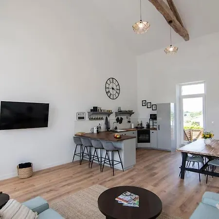 Treize Maison 3 Bed House In Centre Of Saint Severin Exterior photo