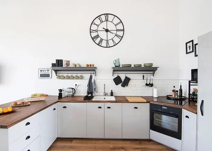Treize Maison 3 Bed House In Centre Of Saint Severin