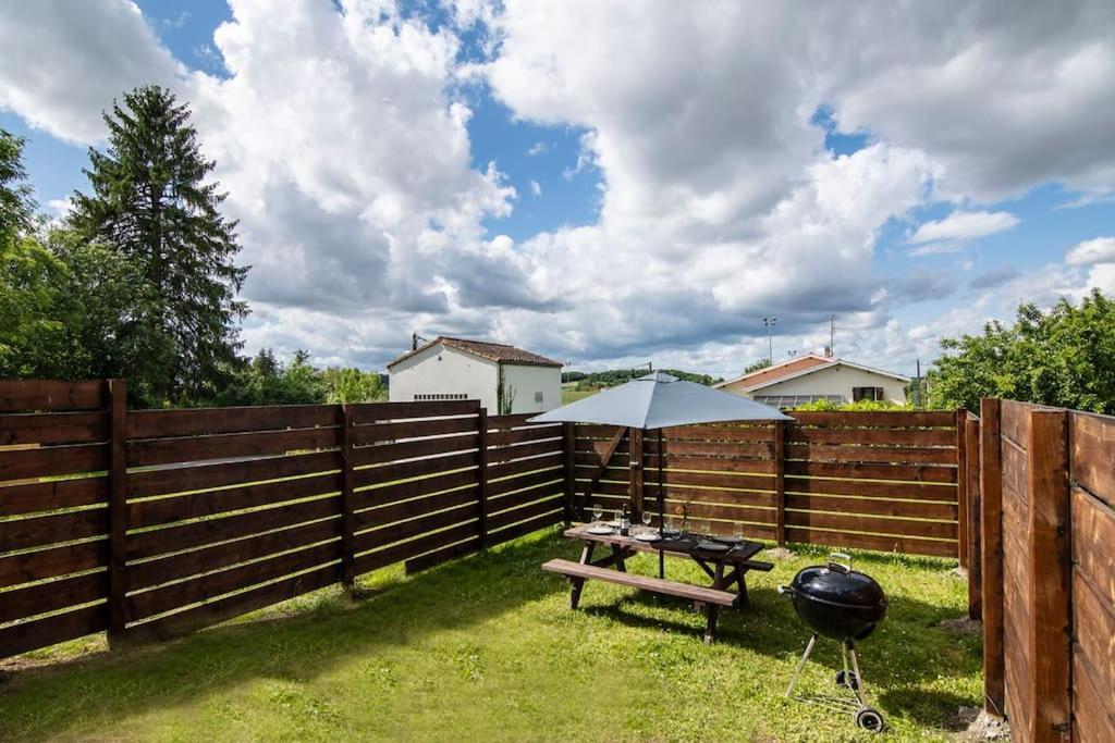 Treize Maison 3 Bed House In Centre Of Severin Holiday home *