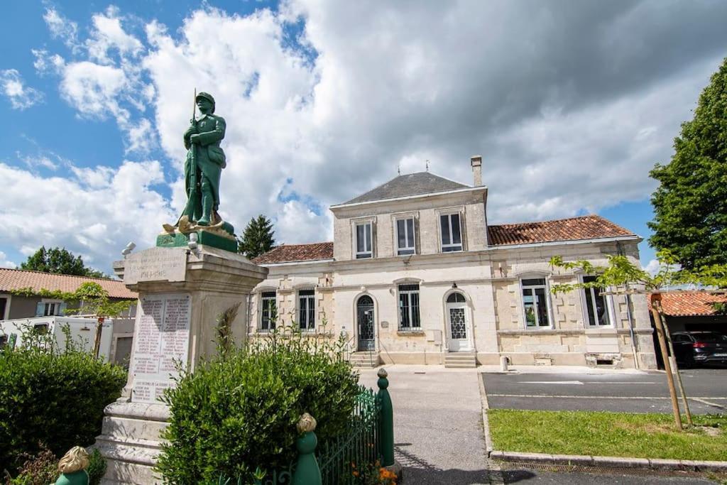 Treize Maison 3 Bed House In Centre Of Severin *